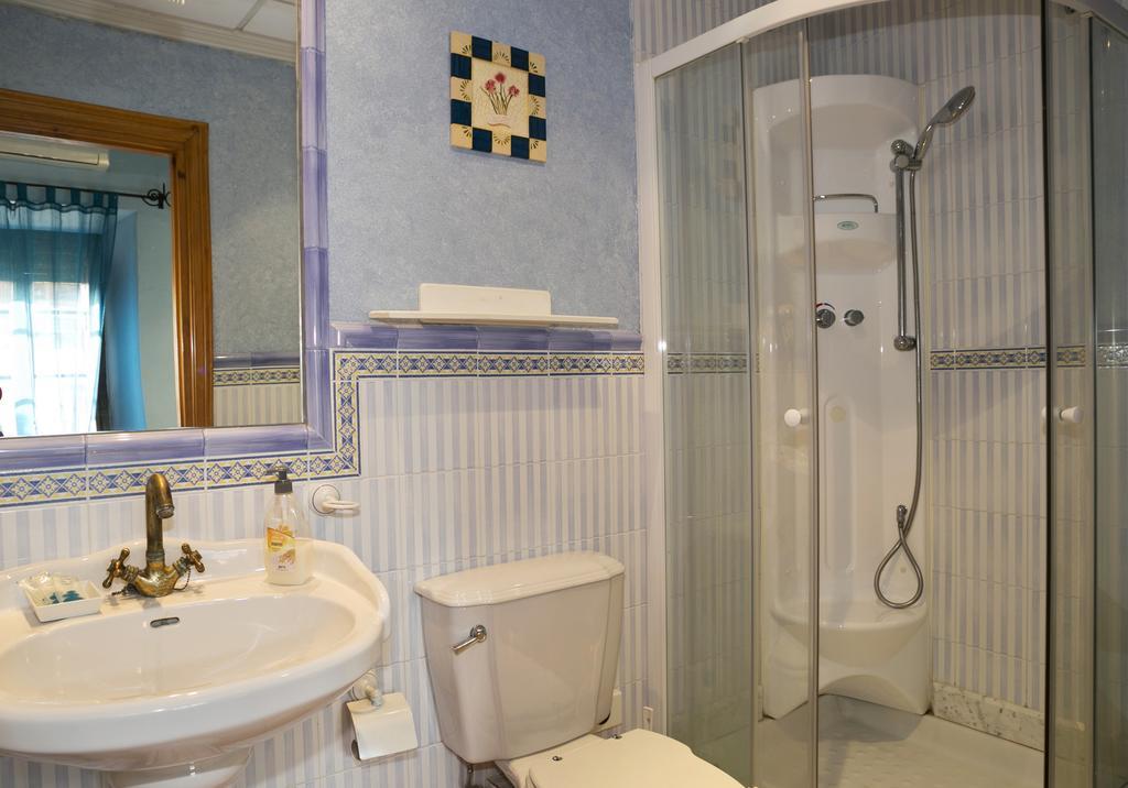 Hotel Restaurante La Masieta Creixell Eksteriør billede